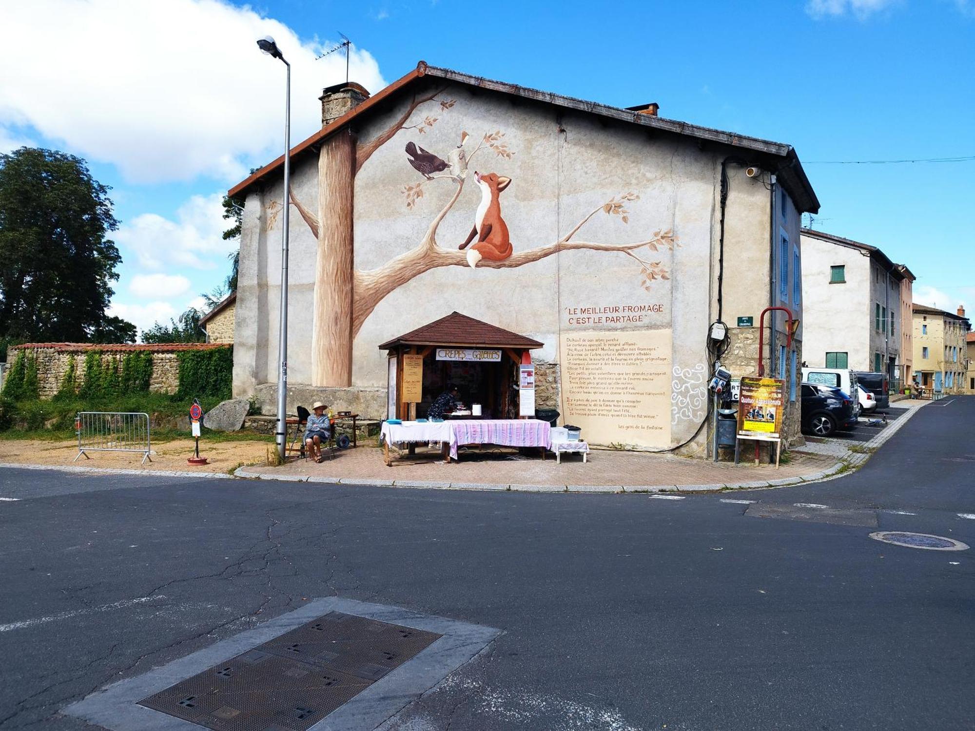 Jolie Maison De Bourg Tout Equipee 10Km D'Ambert Saint-Amant-Roche-Savine Værelse billede
